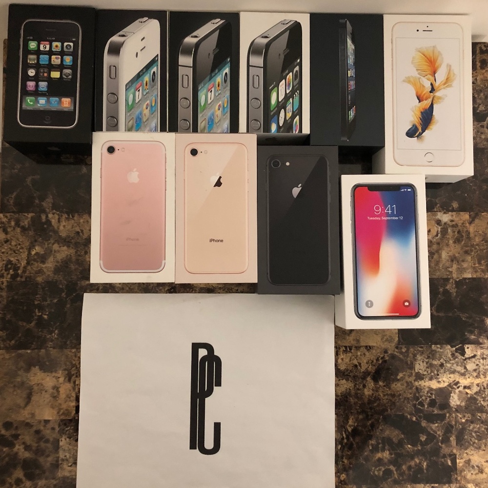 10 Apple iPhone Boxes